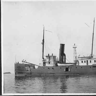 Hoffman's boat to Captain Inches by Oakman Mullen
