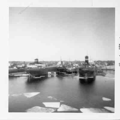 Several docked vessels 1964