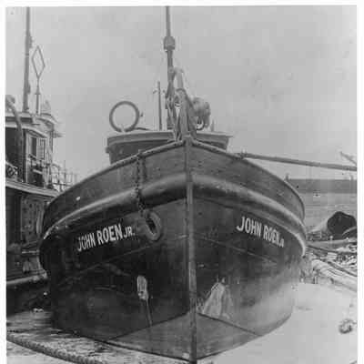 Tug John Roen Jr. Dockside