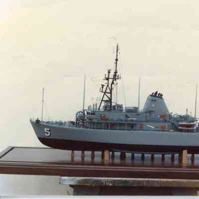 Model of minesweeper number 5