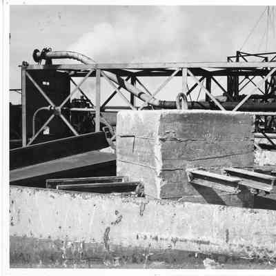 12 pumps used in raising the Humphrey 1944