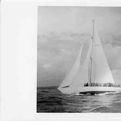 Yankee Girl under sail