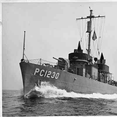 PC-1230 underway 1943