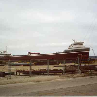 Edward L. Ryerson docked at Bay Shipbuilding 2005