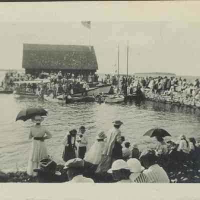 Crowed gathered at Anderson Dock 1916