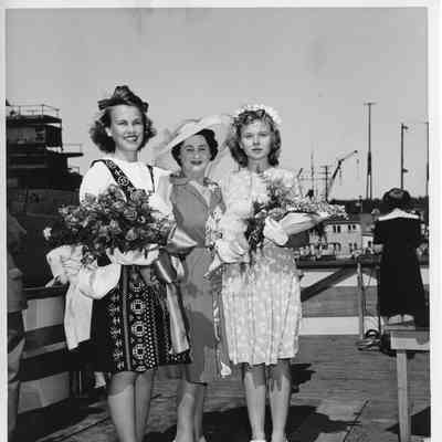 Suzanne, Patsy, and Mrs. Lawrence H. Smith at Pontotoc launching