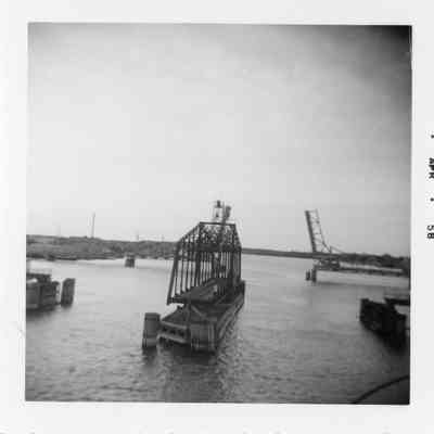 Sturgeon Bay Railroad Bridge and Michigan Street Bridge in open position