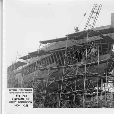 YTB-752 Edenshaw under construction at Christy Corp September 1, 1959