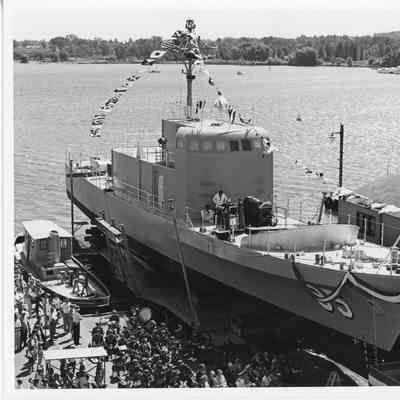 PG-95 USS Defiance pre-launch