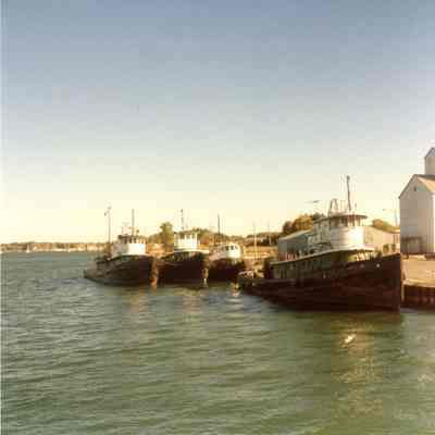 Selvick Marine Towing Co. tugs docked in Sturgeon Bay 1989