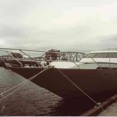 Bow view of Beayondan