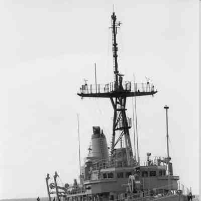 MCM-1 Avenger underway