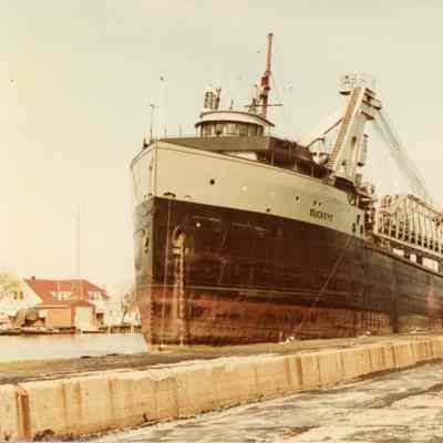 Self-unloader Buckeye at Sheboygan, Wisconsin, May 1981