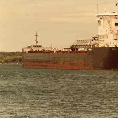 Self-unloader Canadian Enterprise in Saint Mary's River June 1982 stern view