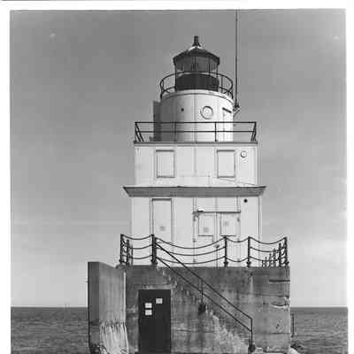 Exterior of Manitowoc Pierhead light 2002