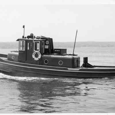tugboat Peach State underway