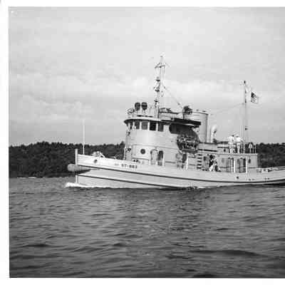 US Army ST-883 underway with crew on board