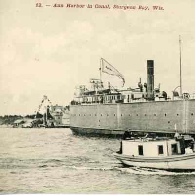 Car ferry Ann Arbor in Sturgeon Bay canal