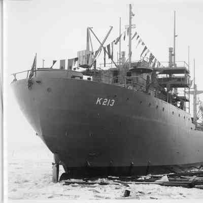 K-213 post-launching at Leathem D. Smith Shipbuilding Co.