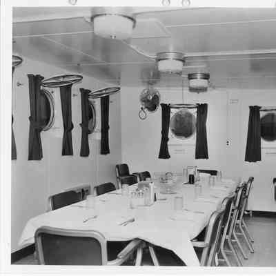 J.R. Sensibar dinning room
