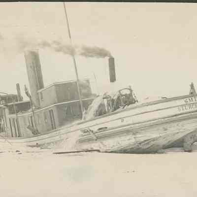 Smith tug boat pumping water