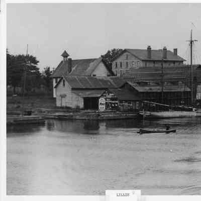 Schooner Lillie D docked