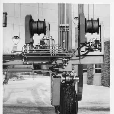 wheels and pulley mechanism of Travelift