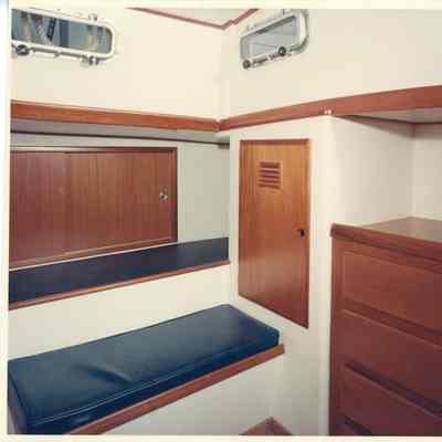 Yankee Girl interior