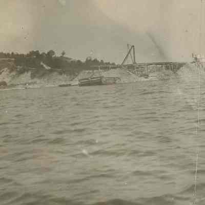 Quarry loading trestle