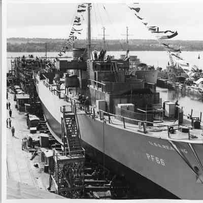 PF-66 USS Reading on skids prior to launching
