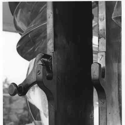 Sherwood Point Lighthouse lens detail 2002