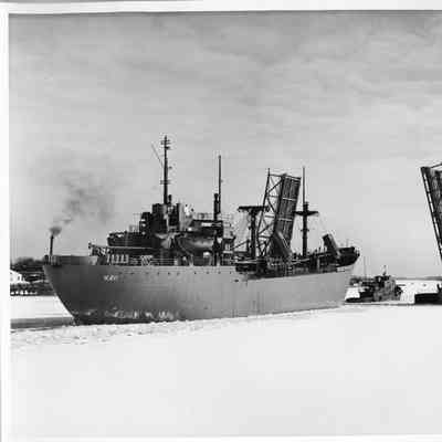 John Roen III towing K-211