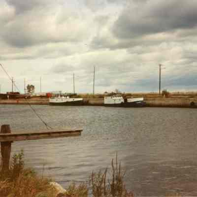 Fishing tugs Hustler and Georon in Kewaunee 1991