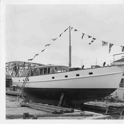Sailboat in cradle at Sturgeon Bay Boat Works