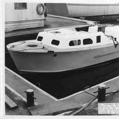 33' Personnel boat MK2-FY66 hull no. 661 floatation test 1966