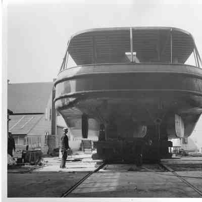 Stern of vessel on blocks at SBSB&DD Co.