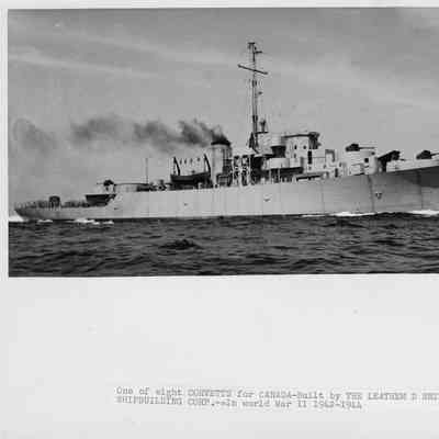 PF-69 Davenport at sea
