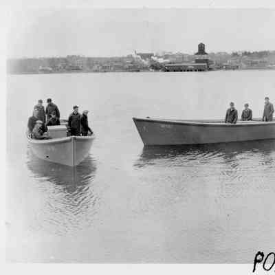 W-1511 and W-667 in Bay of Sturgeon Bay