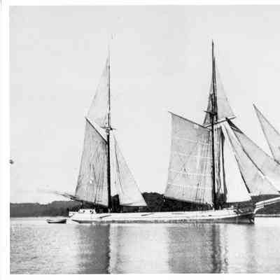 Schooner J.V. Taylor underway