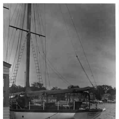 Utopia docked 1947