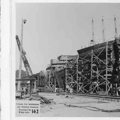 Sturgeon Bay Shipbuilding and Drydock Company contract number 142 in scaffolding August 1, 1942