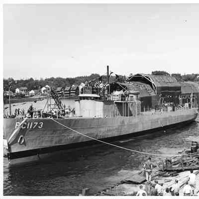 PC-1173 in water post-launch 1943