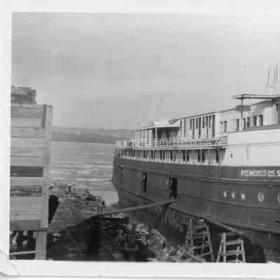 Pere Marquette at dock