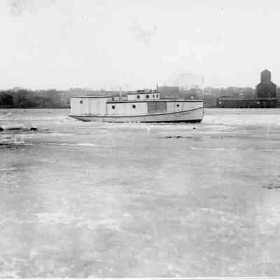 Fishing tug Roamer in icy water