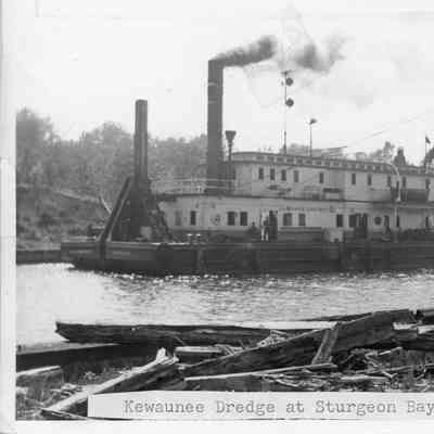 Kewaunee Dredge at Sturgeon Bay Canal
