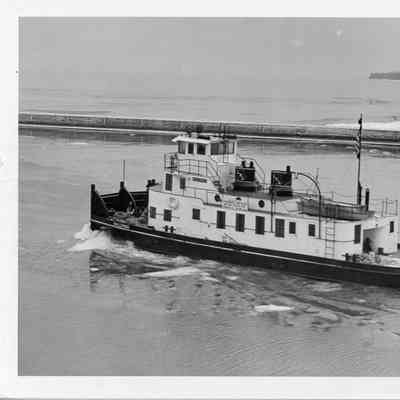 Vessel Bull Frog underway