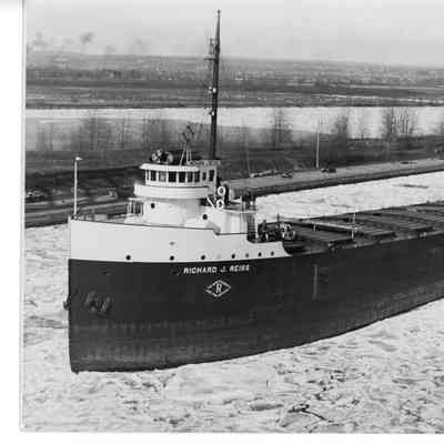 Freigther Richard J. Reiss from the Reiss Steamship Company underway