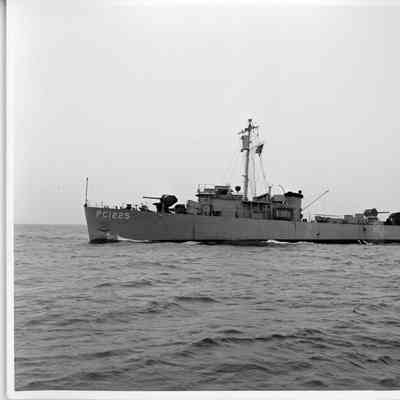PC-1225 underway 1942