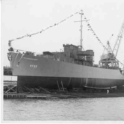 PF-69 USS Davenport pre-launch