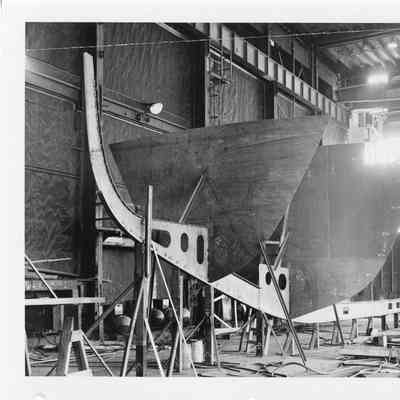 Chicago Fireboat frame under construction at Christy Corp 1949